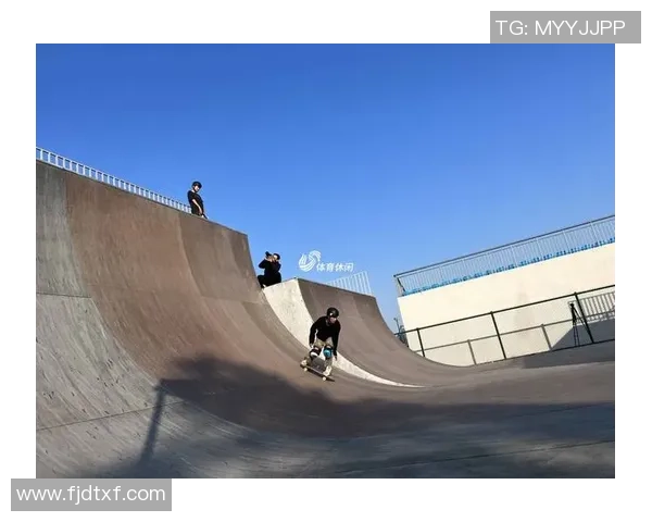 滑板文化的崛起：深入杭州滑板队的技术与训练揭秘